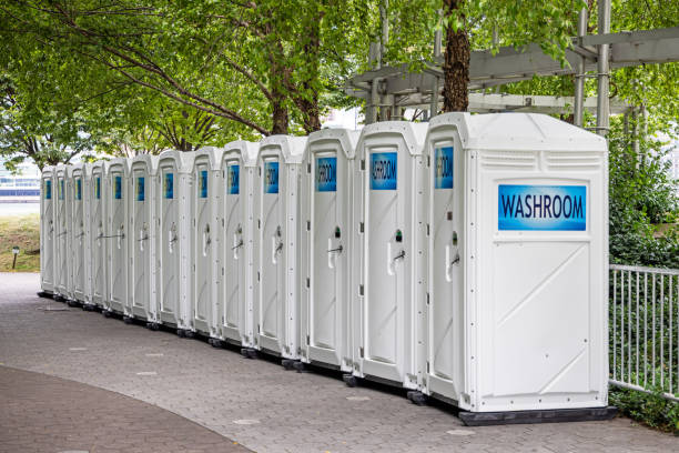 Best Portable restroom trailer rental  in Ellsworth, KS