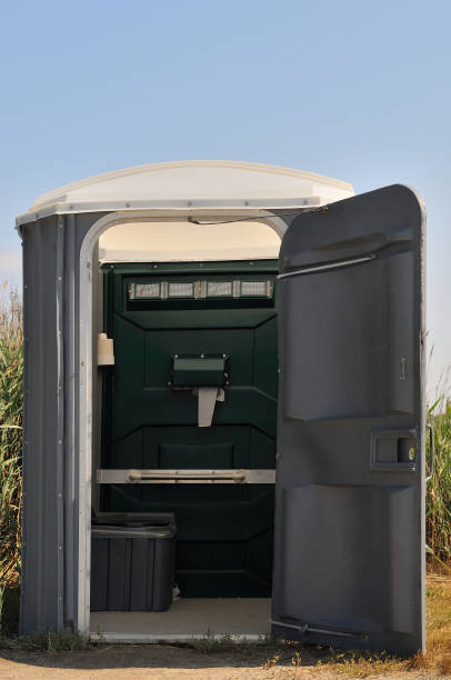 Portable Toilet Options We Offer in Ellsworth, KS